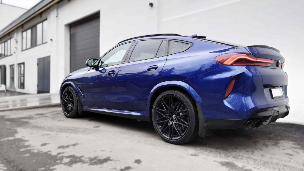 Установка. Регулируемые пружины H&R 23023-1 и колесные проставки H&R для BMW X6M F96