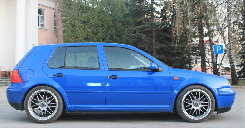 4-пружины-с-занижением-H-R-29526-1-H&R-29527-1-Volkswagen-Golf-4.jpg