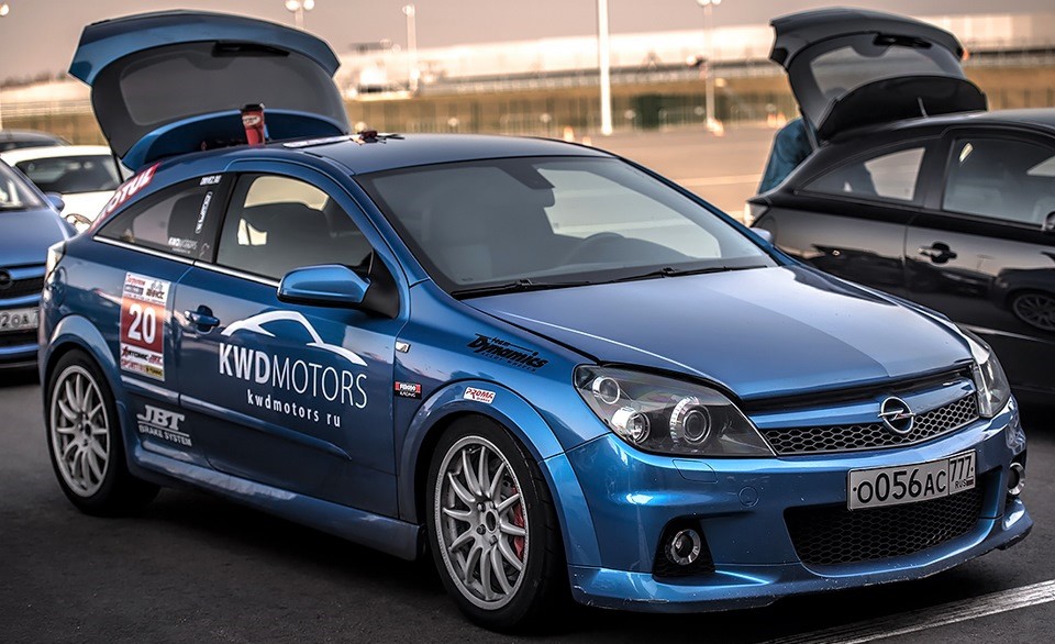 3-пружины-с-занижением-H&R-29209-1-OPEL-ASTRA-H-OPC.jpg