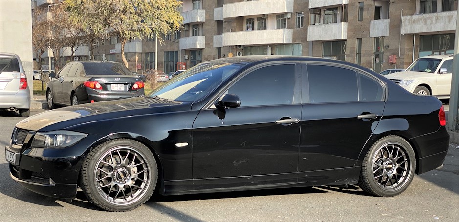 15-HR-29187-4-pruzhiny-s-zanizheniem-H&R-29187-1-BMW-3-E90-E92.jpg