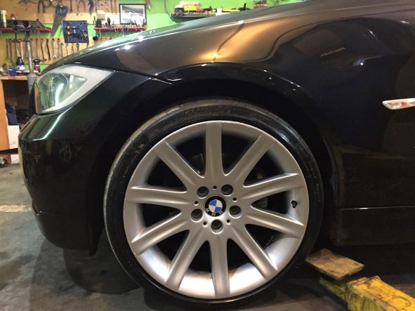 8-H&R-29187-4-pruzhiny-s-zanizheniem-H&R-29187-1-BMW-3-E90-E92.jpg