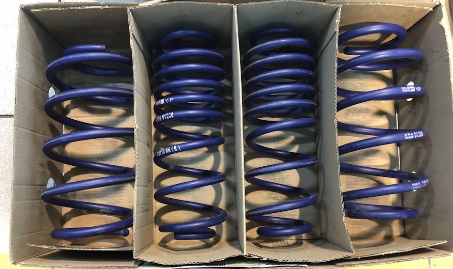 1-H&R-HR-29013-1-HR-29013-2-VW-Scirocco.jpg