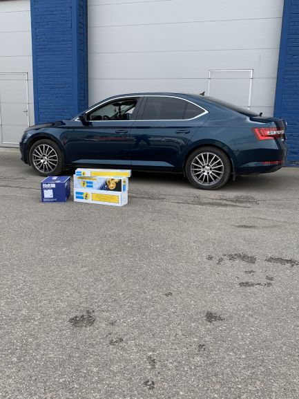 1 H&R Skoda Superb 28784-2 BILSTEIN B8.jpg