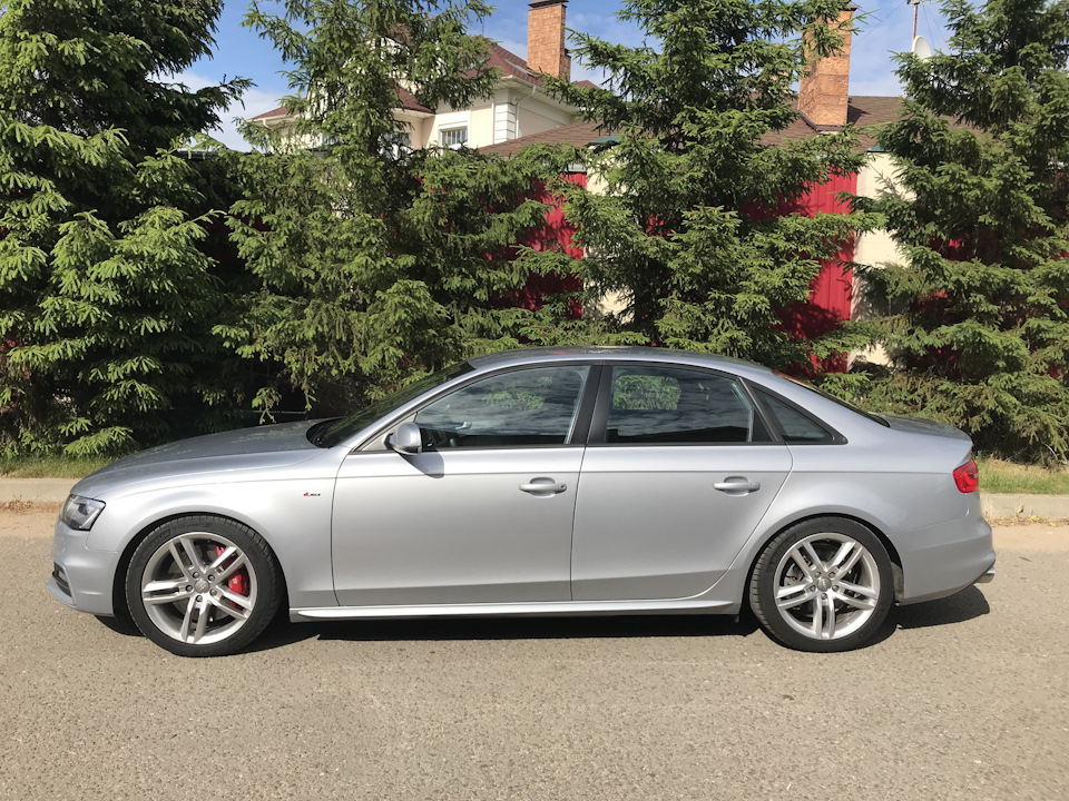 H&R 29061-3 AUDI A4 B8.jpg H&R 29061-3 AUDI A4 B8.jpg