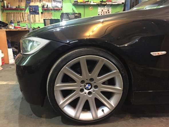 9-H&R-29187-4-pruzhiny-s-zanizheniem-H&R-29187-1-BMW-3-E90-E92.jpg