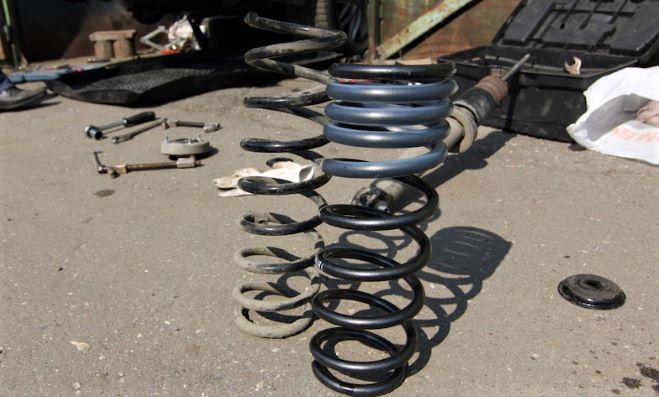 2-пружины-с-занижением-H&R-29146-1-HR-29146-3-H-R-BMW-5-E60-4WD.jpg 2-пружины-с-занижением-H&R-29146-1-HR-29146-3-H-R-BMW-5-E60-4WD.jpg