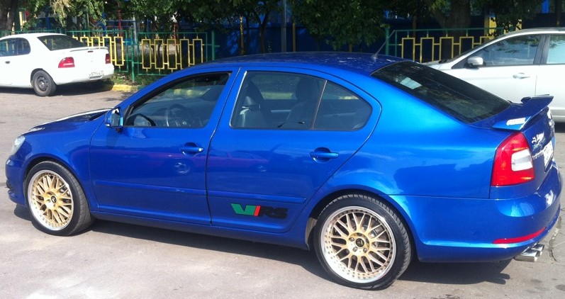 16 H&R-HR-29261-2-H-R-29260-1-HR-SKODA-OCTAVIA-RS.jpg