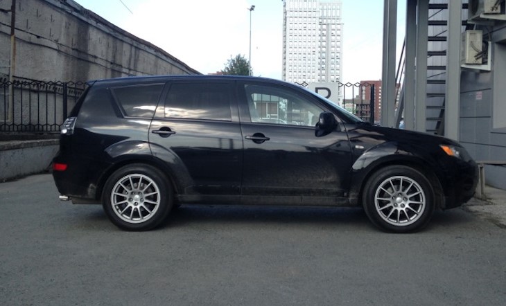 2 H&R HR H-R Mitsubishi Outlander XL HR 29081-1.jpg 2 H&R HR H-R Mitsubishi Outlander XL HR 29081-1.jpg
