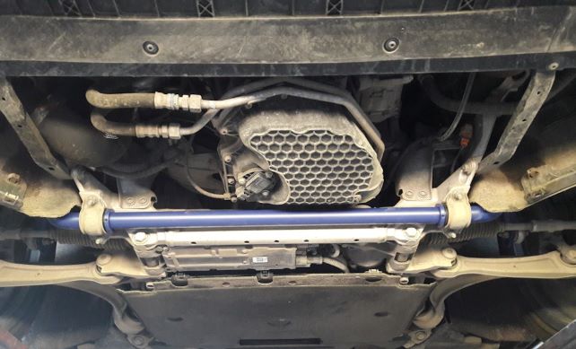 4 H&R-HR-33092-2-H-R-AUDI-Q5.jpg 4 H&R-HR-33092-2-H-R-AUDI-Q5.jpg