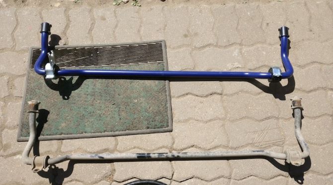 2 H&R-HR-33267-2-VW-MULTIVAN-T5-T6.jpg