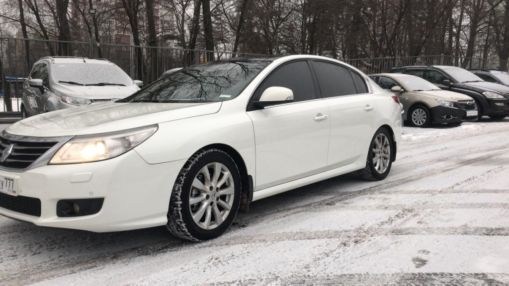4 H&R 28861-1 RENAULT LATITUDE.jpg